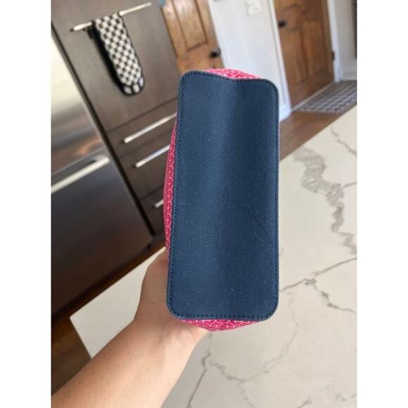 Vineyard vine canvas, zipper cosmetic case - Picture 3 of 5